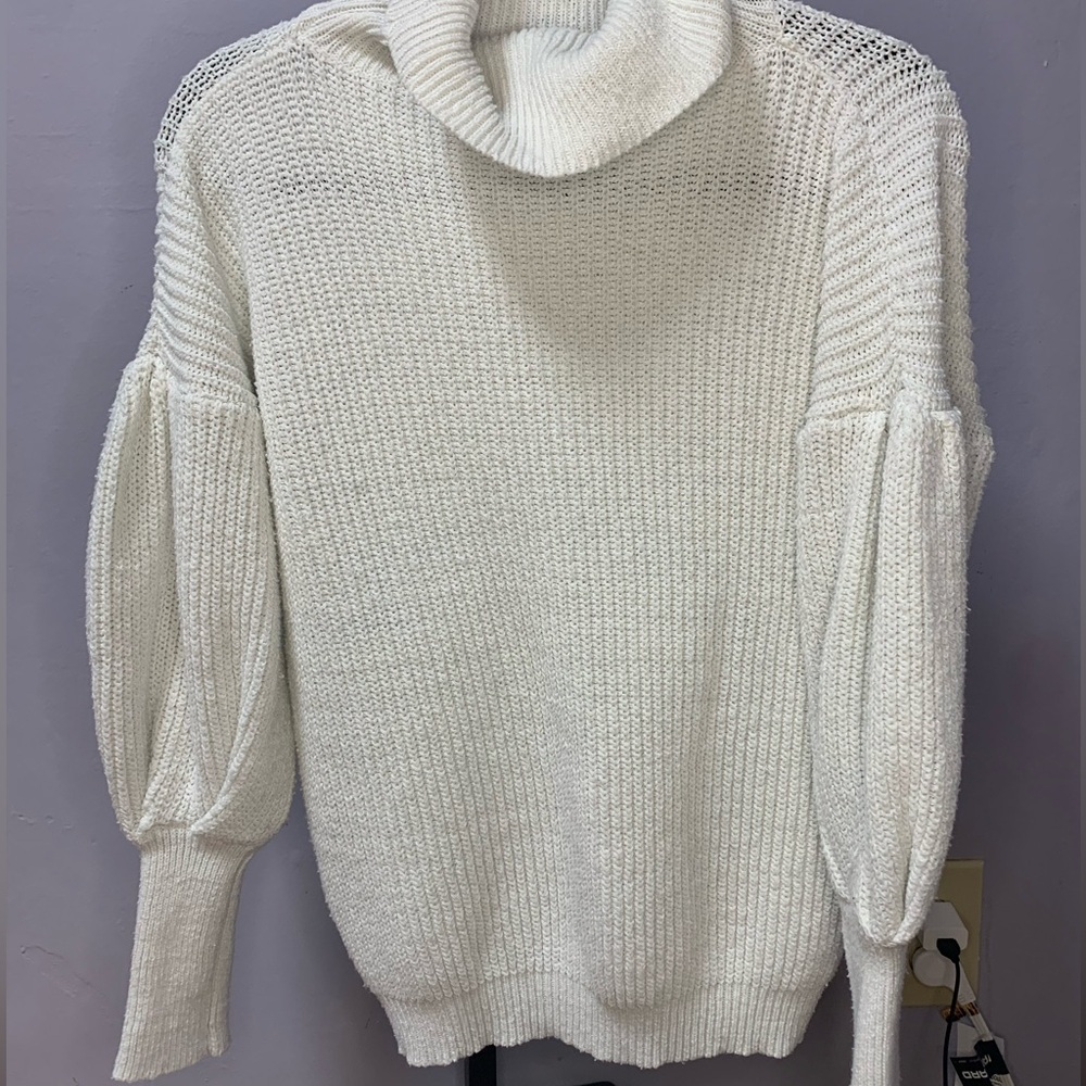 Hazel & Olive Women’s Turtle Neck Balloon Sleeves White Stretchy Sweater - Picture 4 of 6